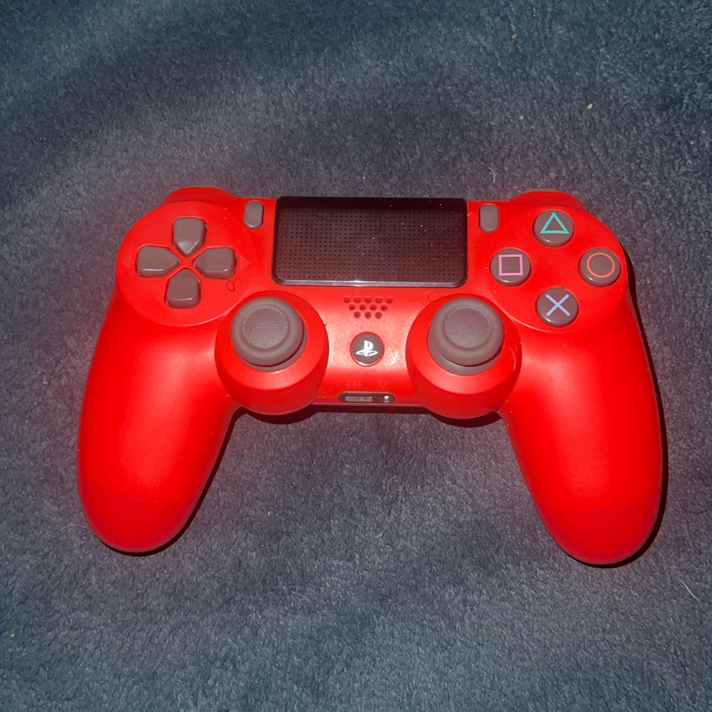 Play Station 4 Come With One Controller If Want Extra Lmk Js 10$